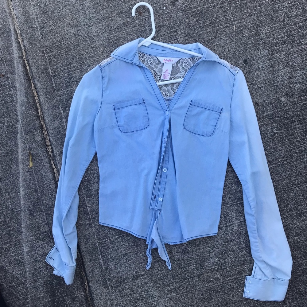 Woman’s button up- long sleeve